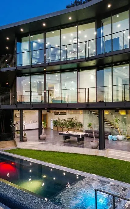 Luxurious Glass Mansion With Pool, Jacuzzi, Sauna Los Angeles Villa